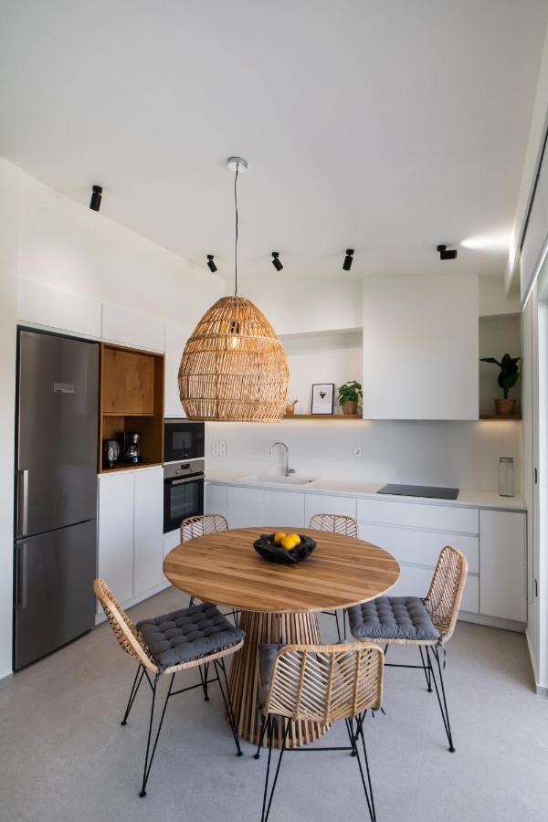 Pnoe - Feel At Home Lefkada City Bagian luar foto
