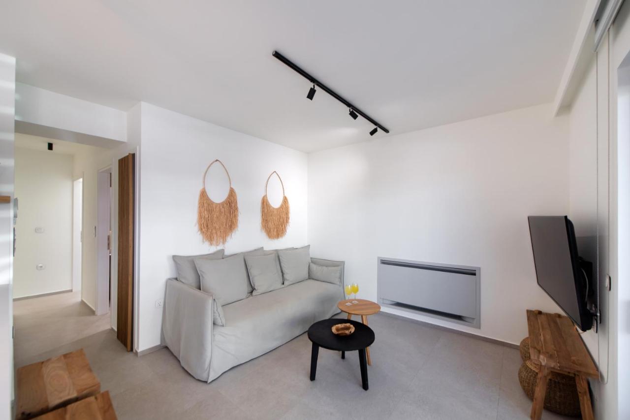 Pnoe - Feel At Home Lefkada City Bagian luar foto